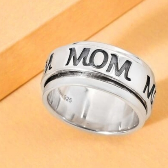 Sterling Silver Spinner Ring for Mom! Size 5! - Picture 3 of 4